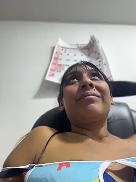 MELIZ_QUEEN's Live XXX Chat