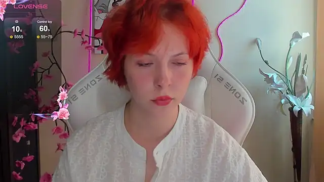 InfernoKitten 라이브 XXX 채팅