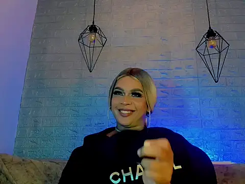 CristalGill_: διαδικτυακό σόου στην κάμερα