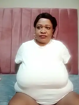 BUSTYQUEEN56_'s Live XXX Chat