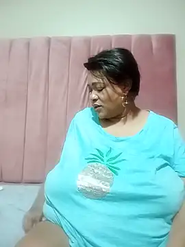 Živý XXX chat BUSTYQUEEN56_