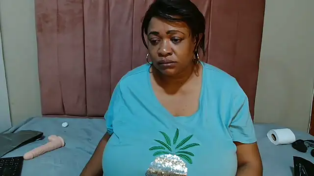 دردشة BUSTYQUEEN56_ الجنسية المباشرة