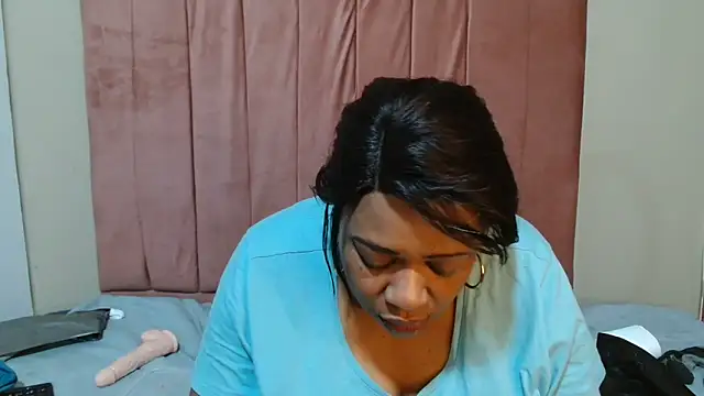 Czat XXX na żywo – BUSTYQUEEN56_