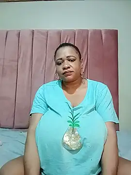 Chat XXX ao vivo de BUSTYQUEEN56_