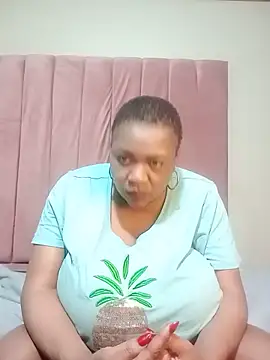 BUSTYQUEEN56_ 现场XXX聊天