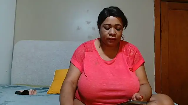 BUSTYQUEEN56_ Webcam-Show