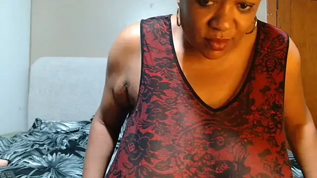 BUSTYQUEEN56_ Chat XXX in diretta