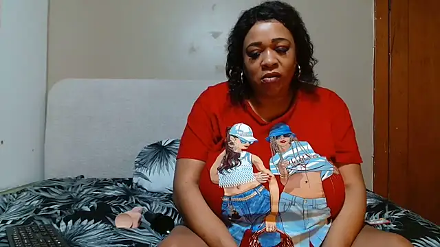 Chat +18 de BUSTYQUEEN56_ ao vivo