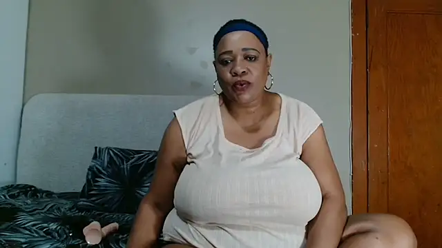 BUSTYQUEEN56_ – Live XXX-chat