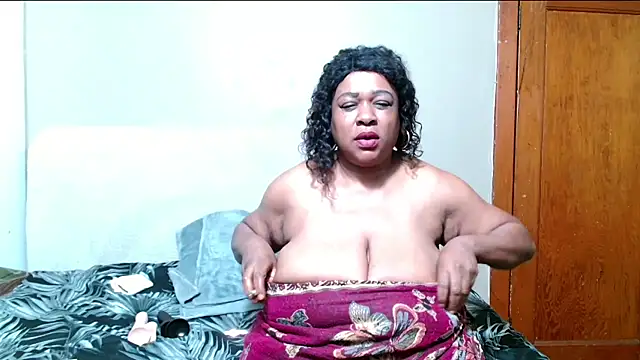 دردشة BUSTYQUEEN56_ الجنسية المباشرة