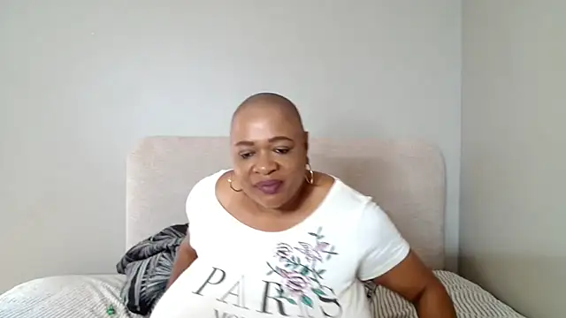 BUSTYQUEEN56_n Live XXX chat