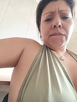 צ'אט XXX בשידור חי של SARA_21-