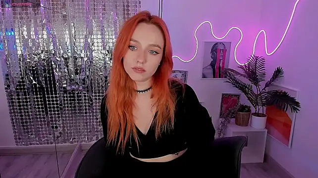 ZlataSaar Chat XXX live