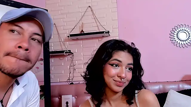 Aronandmoli69's Webcam Show