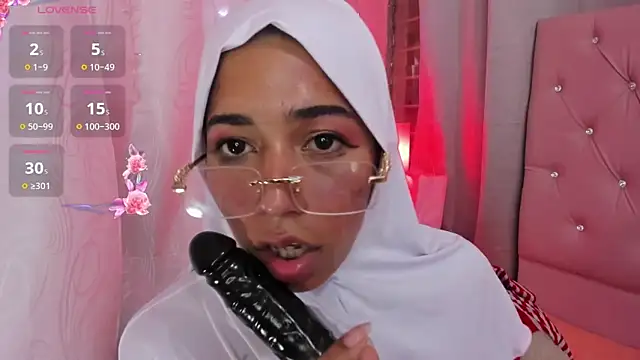 NadiaKarim_'s Live XXX Chat