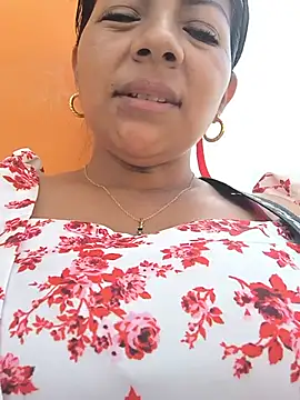 Chat +18 de Tamaraxxx_hot ao vivo