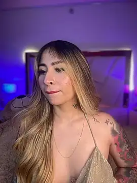 abbymodell1 élő XXX-chatje