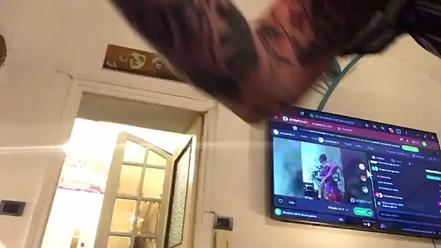 bornsinfull's Webcam Show