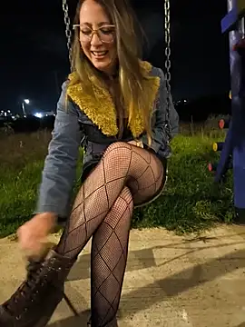 הופעת וובקאם של VALELUXX