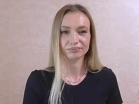 NoirEnigma Adlı Modelin Canlı XXX Sohbeti