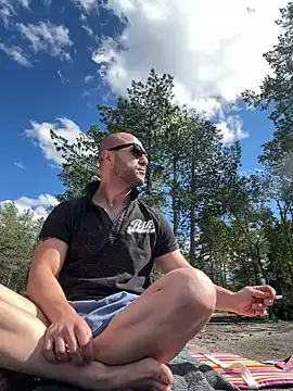 colaandgin Show in webcam