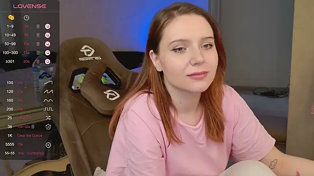 YouHoldMee's Live XXX Chat