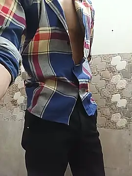 itsmemadhu2019's Webcam Show