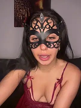 Meryy34 Adlı Modelin Canlı XXX Sohbeti