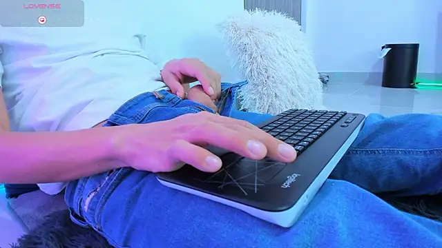 nezonx Show Webcam