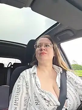 BustyLanaX's Webcam Show