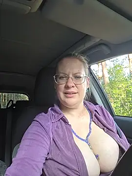 BustyLanaX's Webcam Show