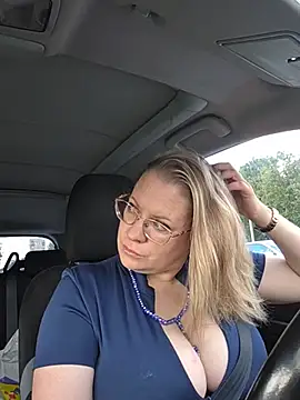 Webkamerová show BustyLanaX