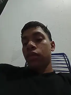 curious_straight_guy Pertunjukan Webcam