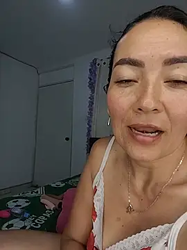 Chat XXX en directo de LuluDream