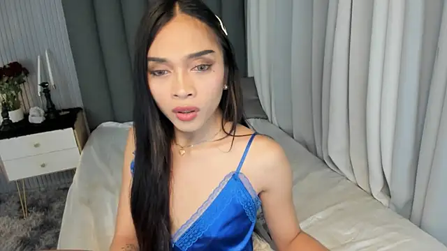CharlotteFlare Show in webcam