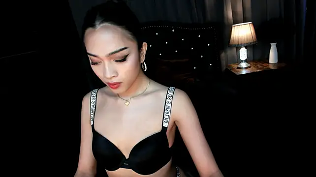 CharlotteFlare Pertunjukan Webcam