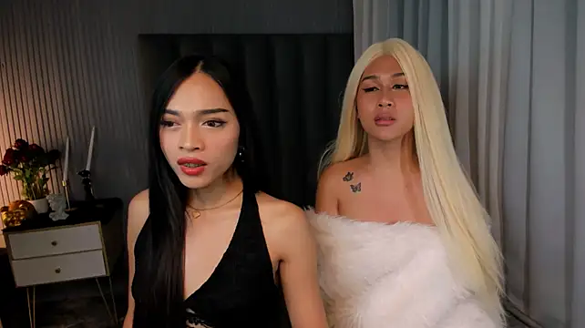 CharlotteFlare Pertunjukan Webcam
