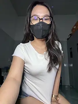 ZzyzyZ-009 Show Webcam