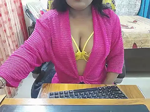curvyarchie Chat XXX in diretta