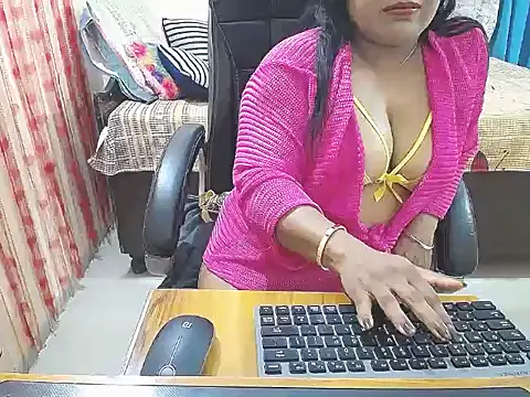 Webkamerová show curvyarchie