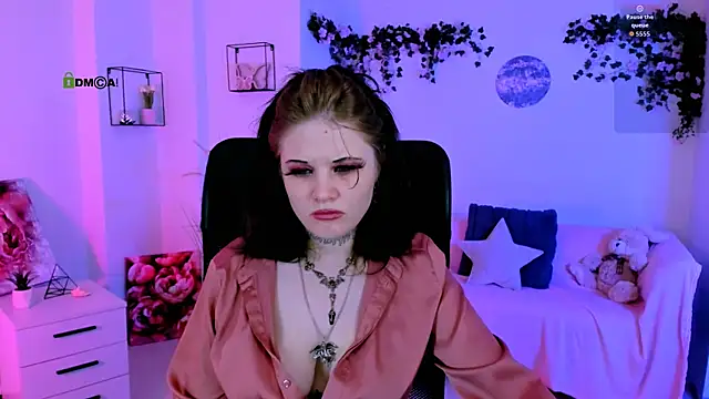 nikki_kiss_: απευθείας συνομιλία ΧΧΧ