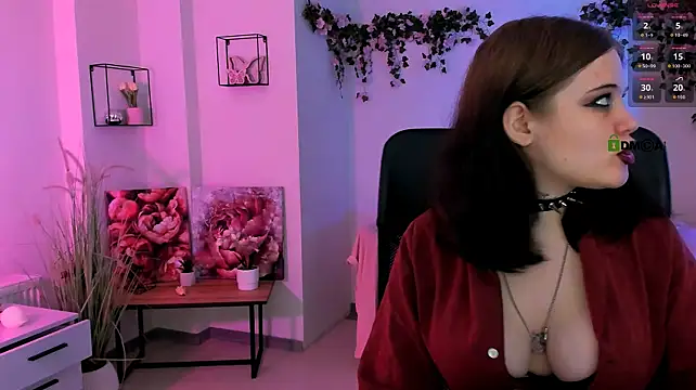 nikki_kiss_ Adlı Modelin Web Kamerası Şovu