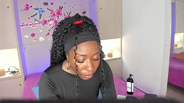TaylorBloom's Live XXX Chat