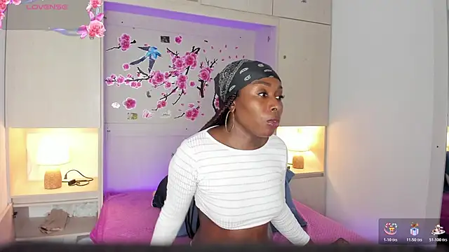 TaylorBloom's Live XXX Chat