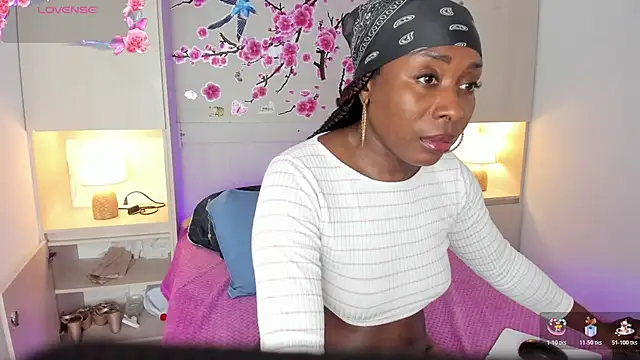 TaylorBloom's Live XXX Chat
