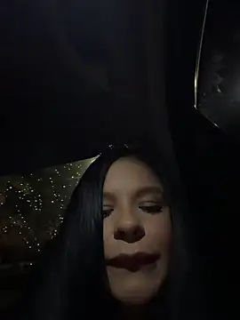 Elara_Luxe's Live XXX Chat