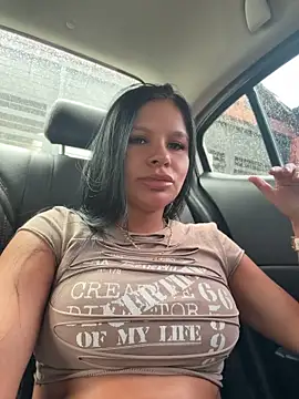 Elara_Luxe's Live XXX Chat