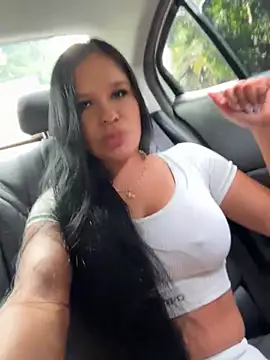 Chatroom XXX en direct de Elara_Luxe
