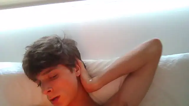 Alvaro0700 Show in webcam