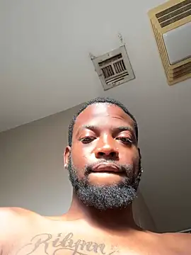 SlimDiesel0 Show in webcam
